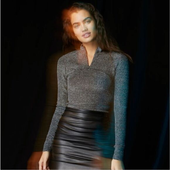 Aritzia TNA Hollywood Sparkly  Mock-Neck Longsleeve - Picture 1 of 7